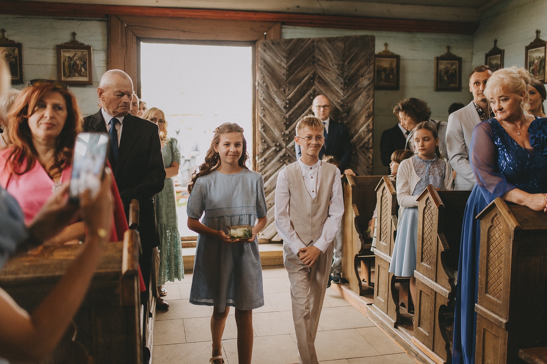 ślub w kościele z rogowa